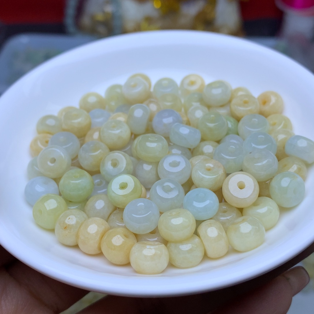 【闪购商品】未镶嵌手链翡翠卡5.6乘8.8冰黄鼓珠30个