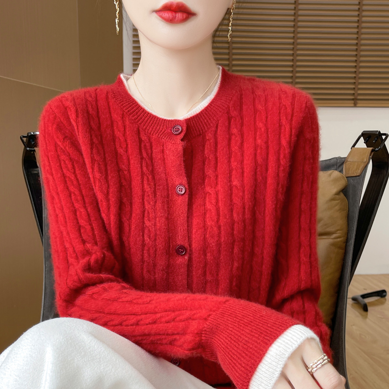 时尚洋气感~100纯羊毛衫绞花圆领假两件百搭洋气时尚针织开衫女
