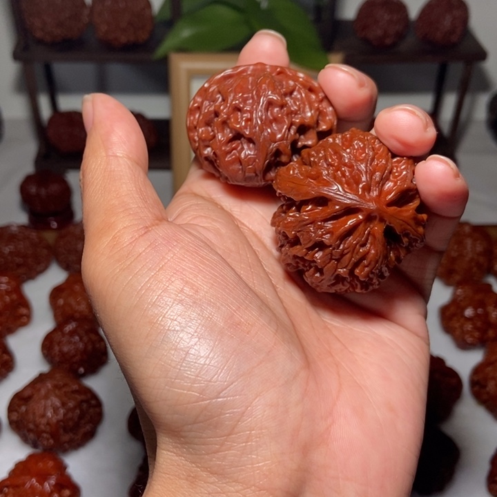 淘***哥吊坠文玩核桃苹果园