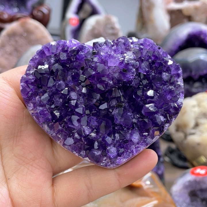 水晶摆件未镶嵌捡漏