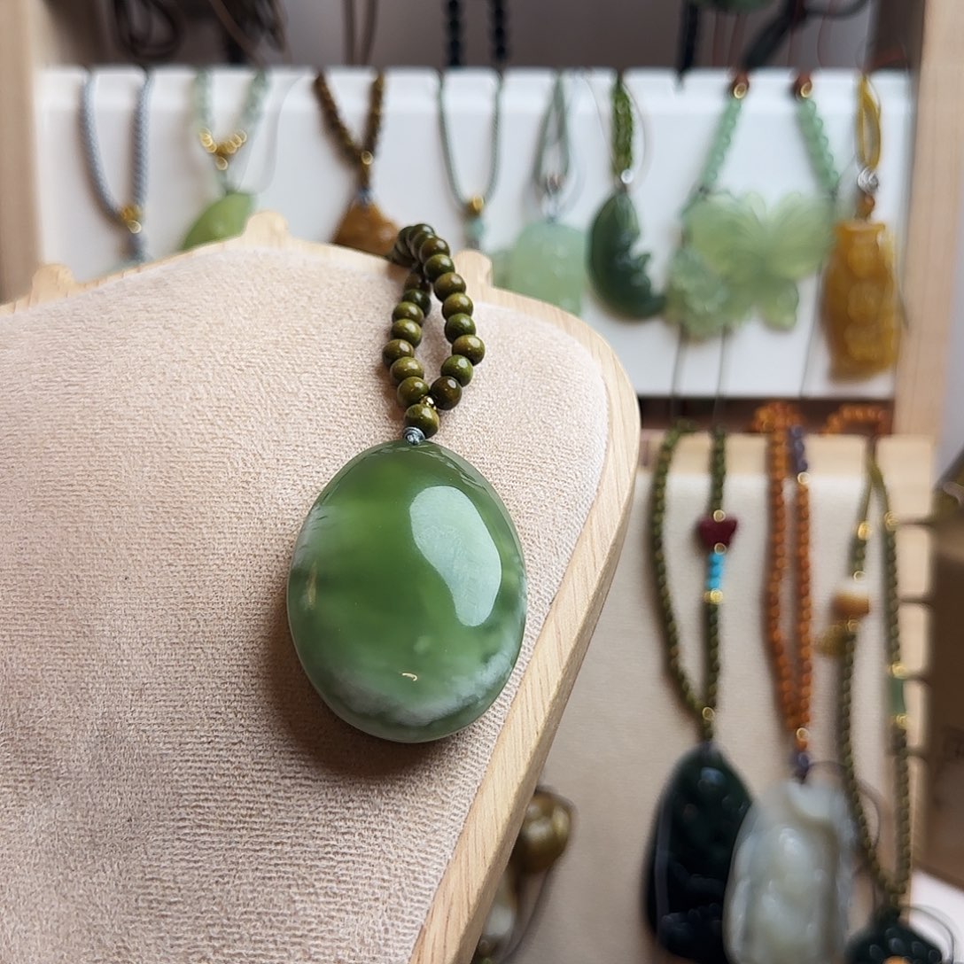 捡****蛇纹石玉合金颈饰