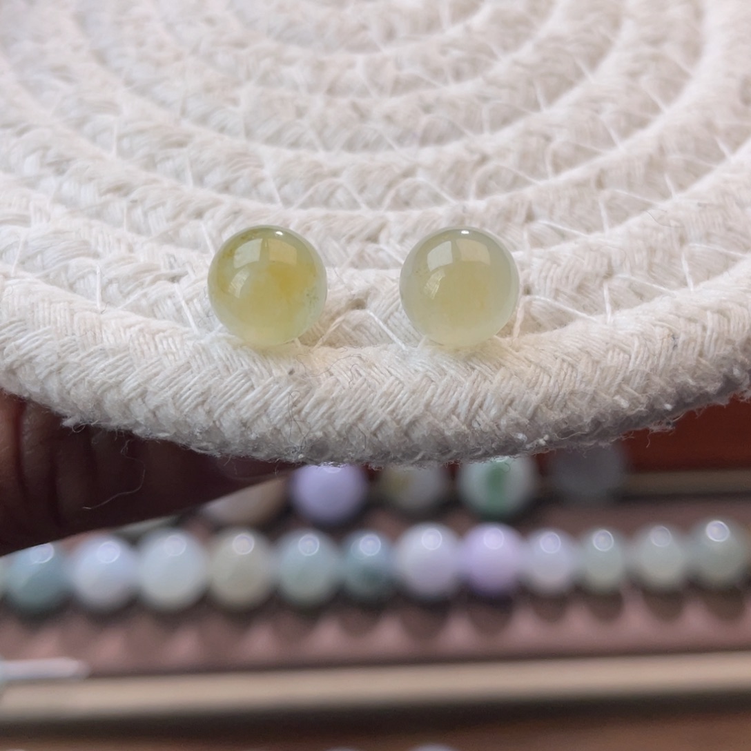 翡翠散珠冰黄圆珠一对8.3mm