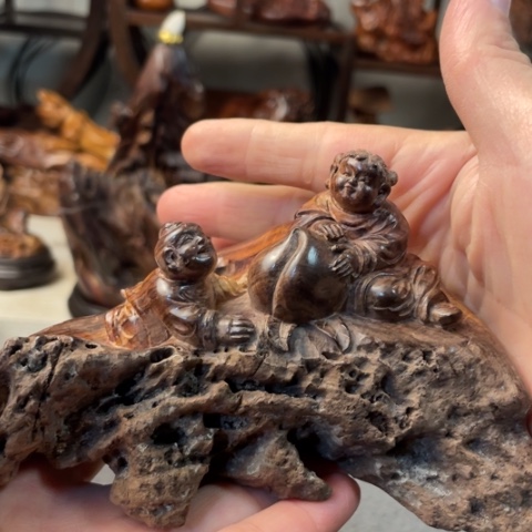 【闪购商品】黄花梨/降香黄檀把件………………