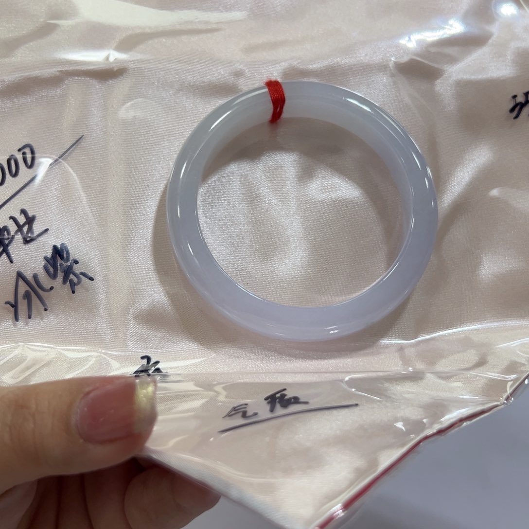 翡翠手镯未镶嵌?***多手镯