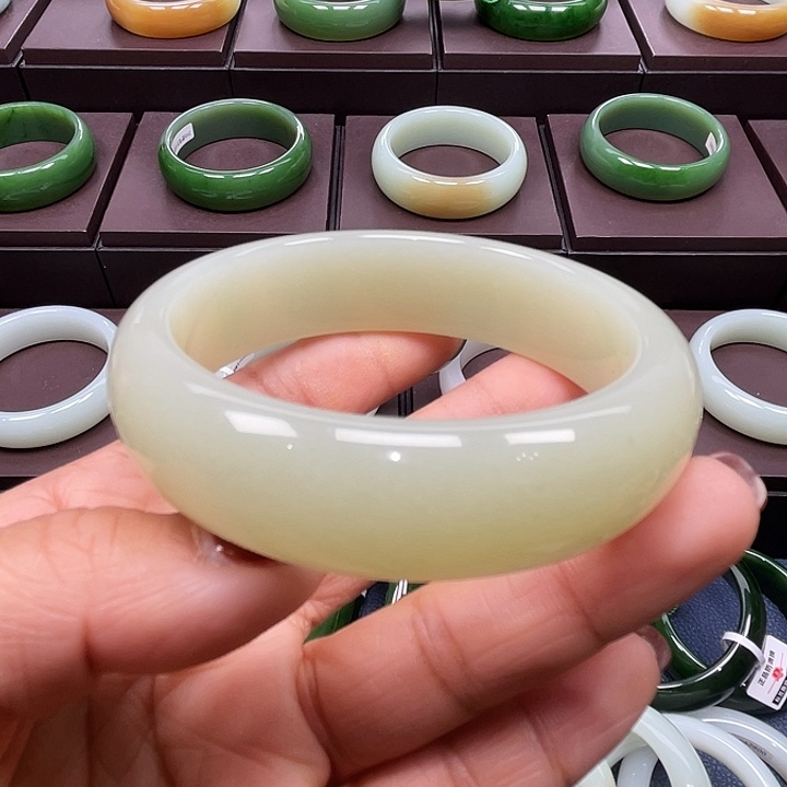 和田玉未镶嵌手镯5859