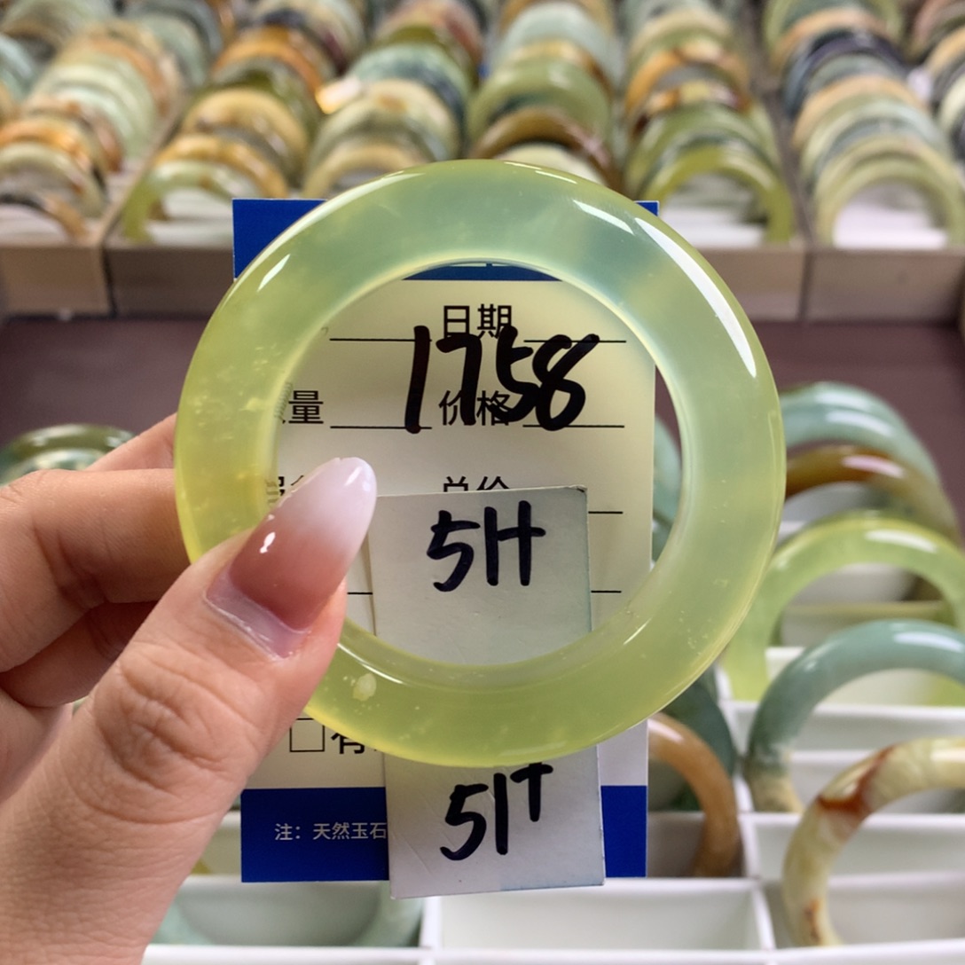 蛇纹石玉未镶嵌手镯1758