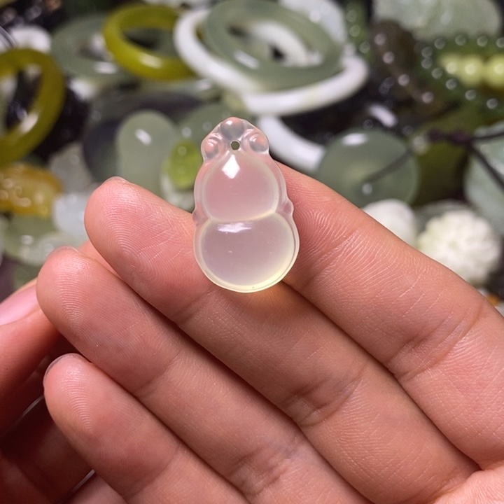 岫玉岫玉颈饰未镶嵌