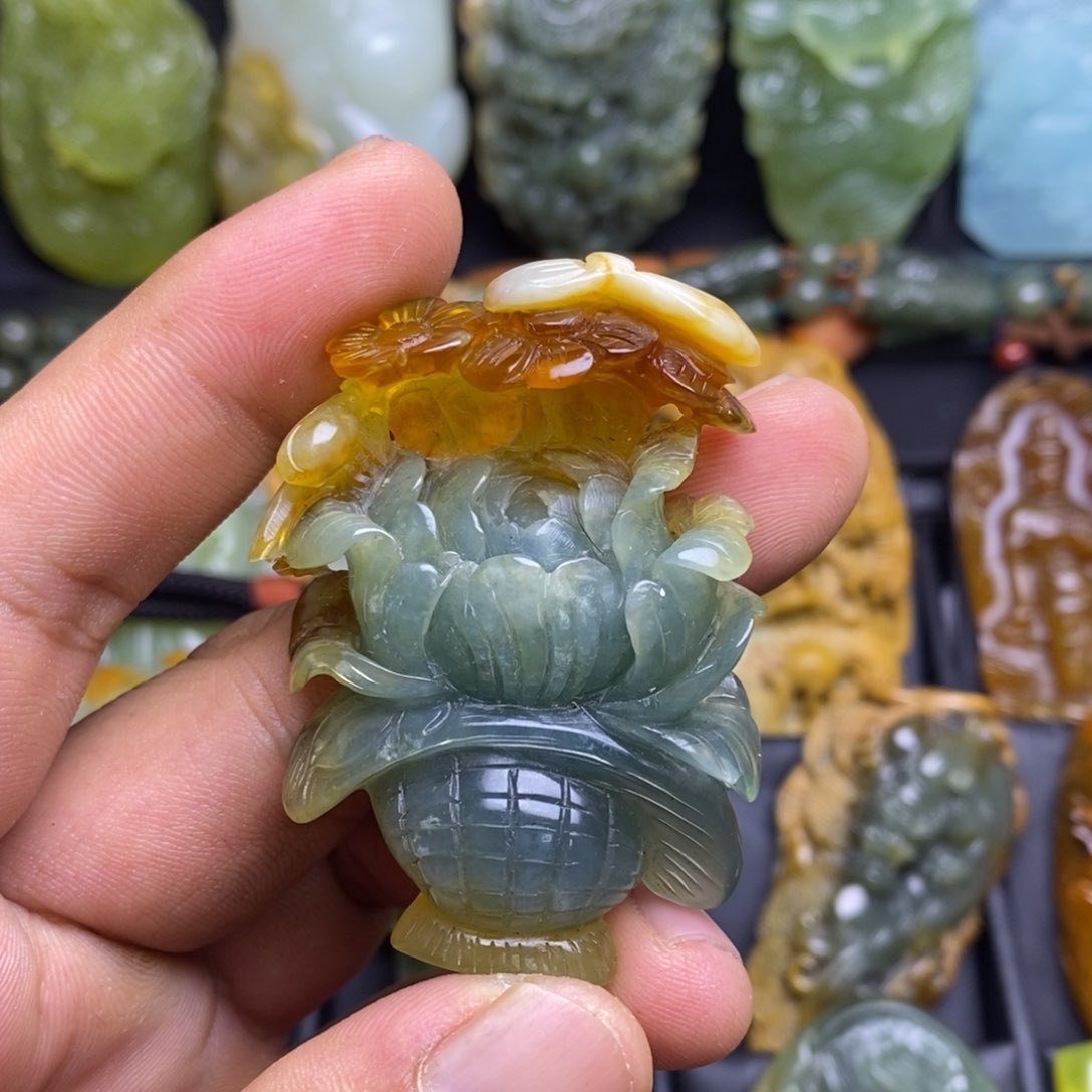 蛇纹石玉吊坠(不含链)未镶嵌