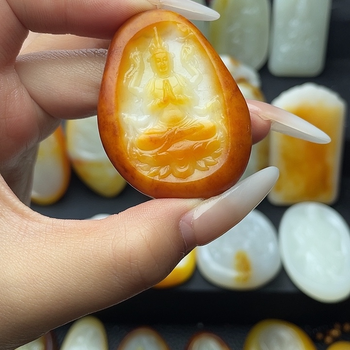 和田玉未镶嵌颈饰