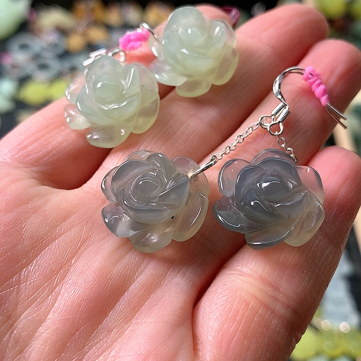 蛇纹石玉耳坠未镶嵌