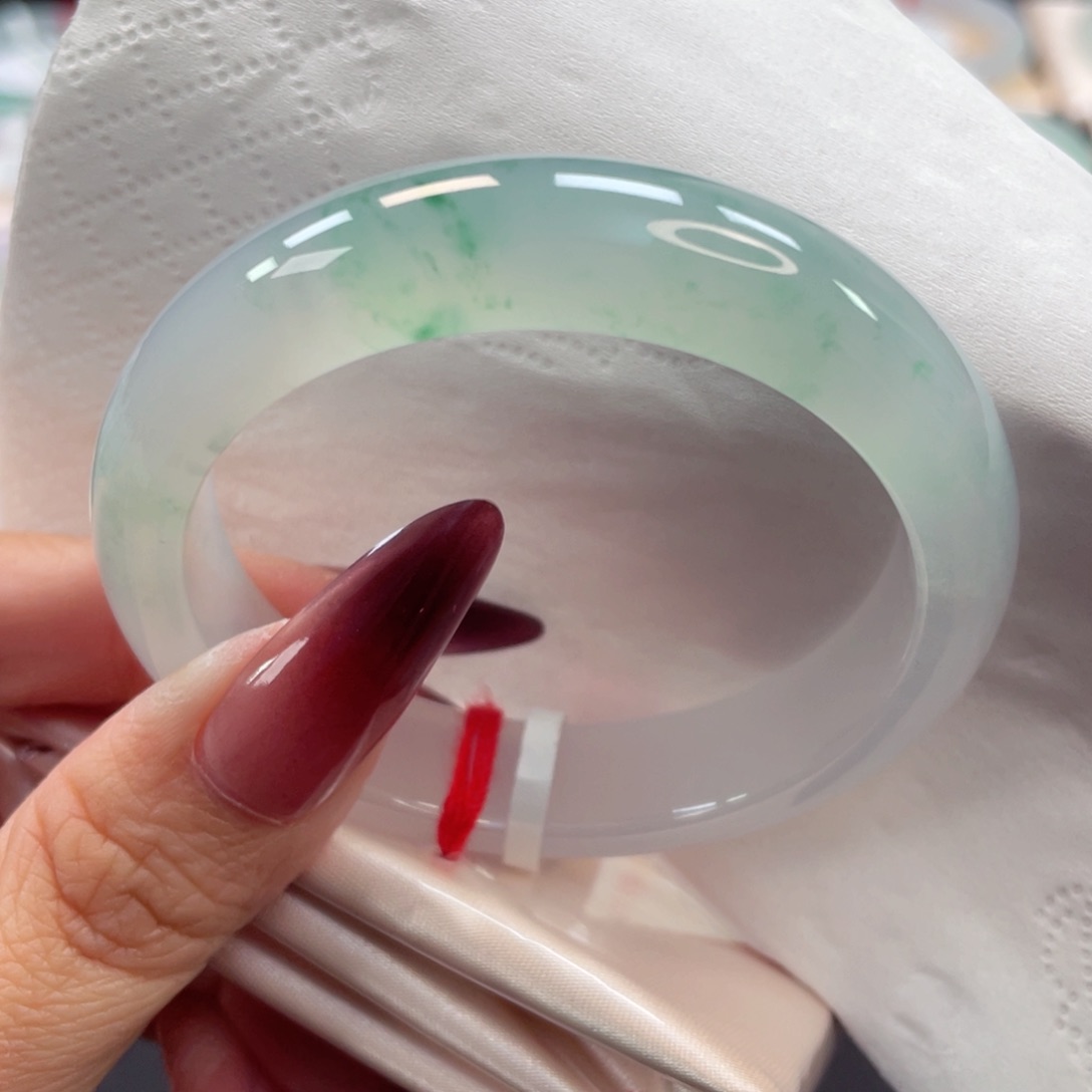 未镶嵌手镯翡翠45号52.5白冰飘金丝阳绿