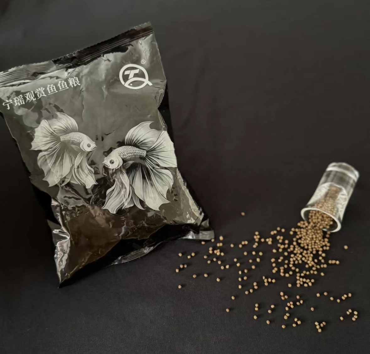 蝴蝶鲤鱼鱼粮增白发尾小颗粒诱食配方喂食精选优质健康