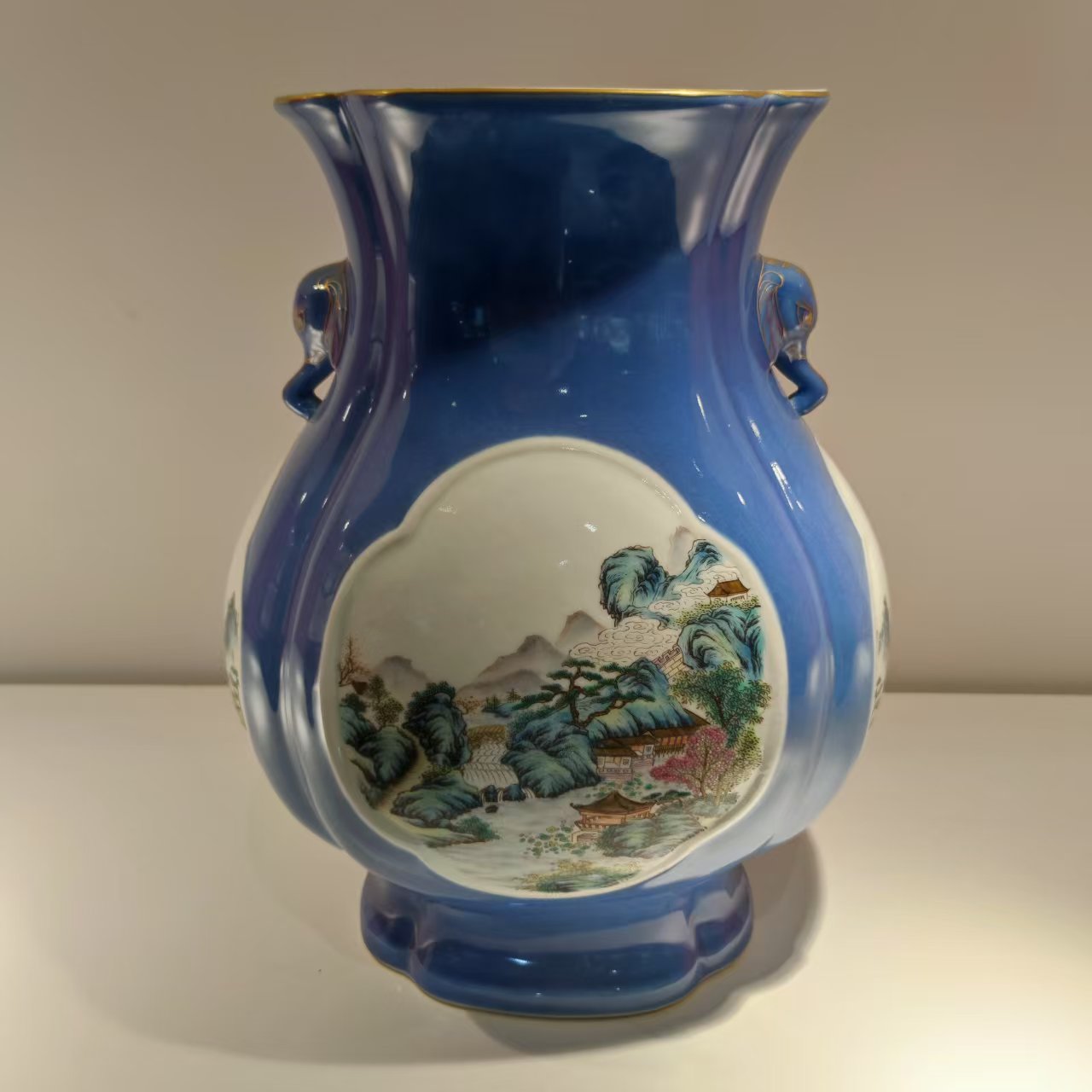 霁蓝双耳玉壶尊摆件