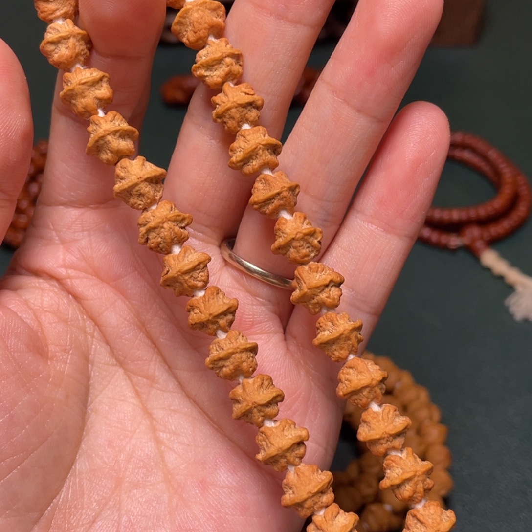 柏香籽/百香籽吊坠彼岸花