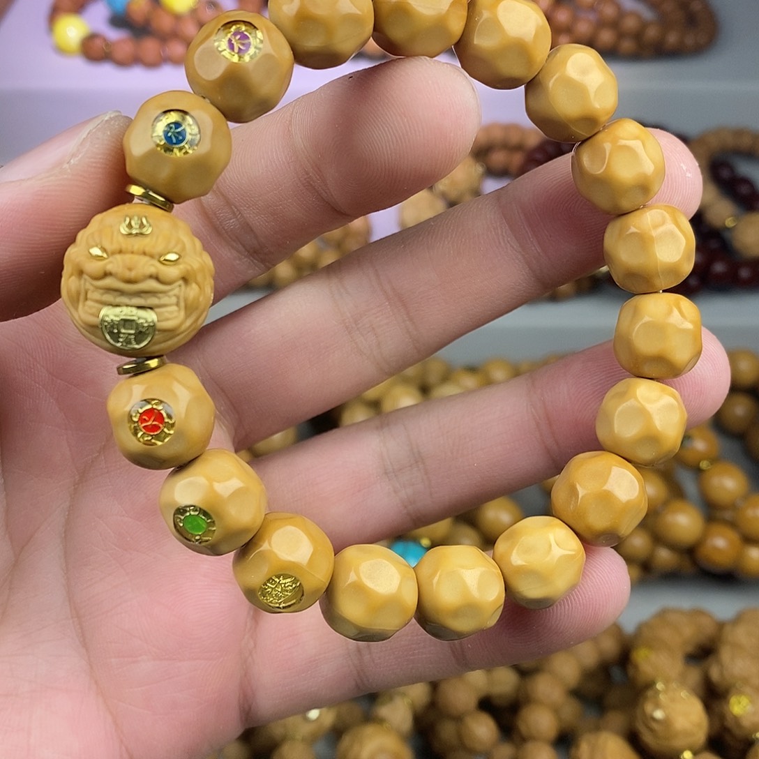 猴头核桃吊坠全品大奶酪 叼钱僧