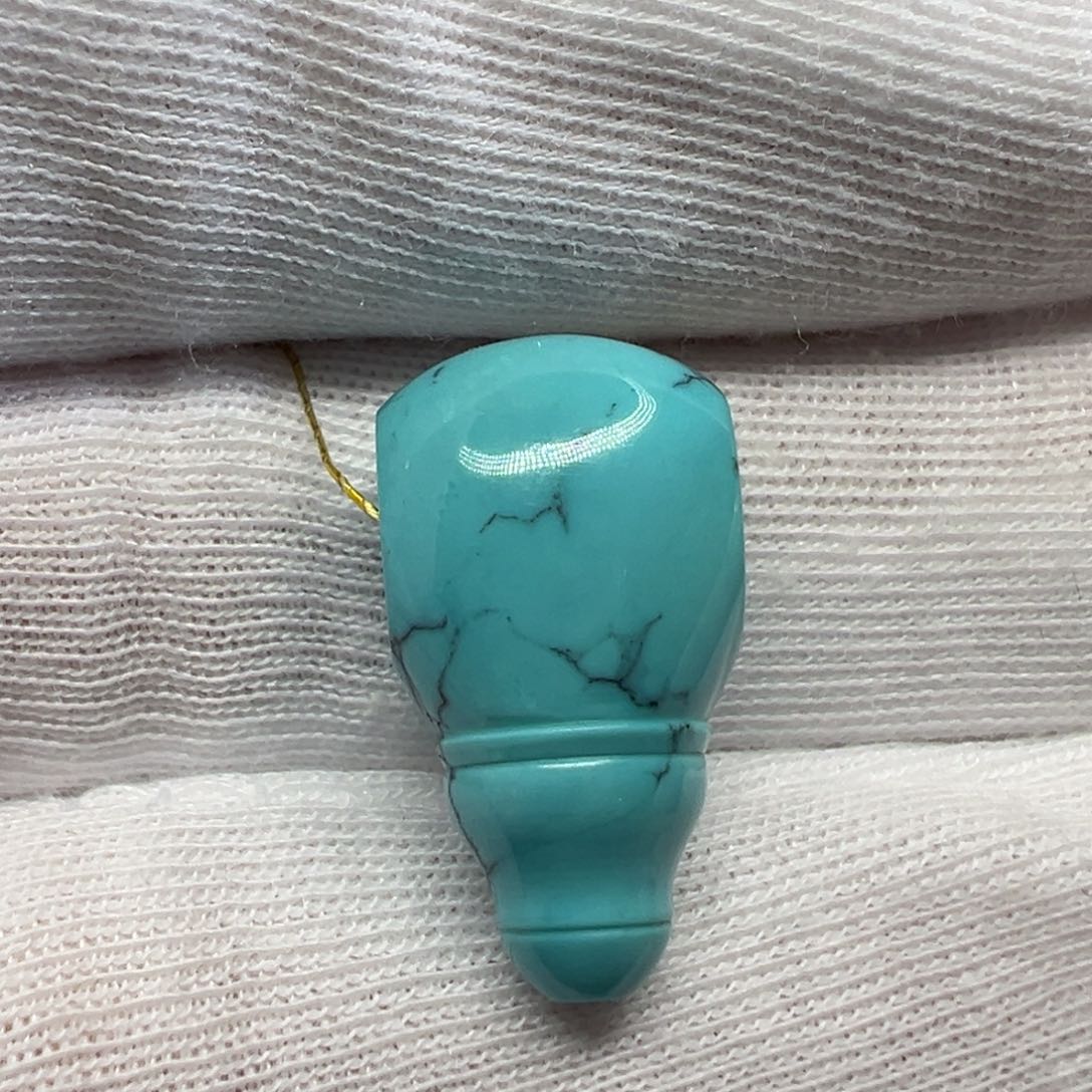 绿松石配饰未镶嵌