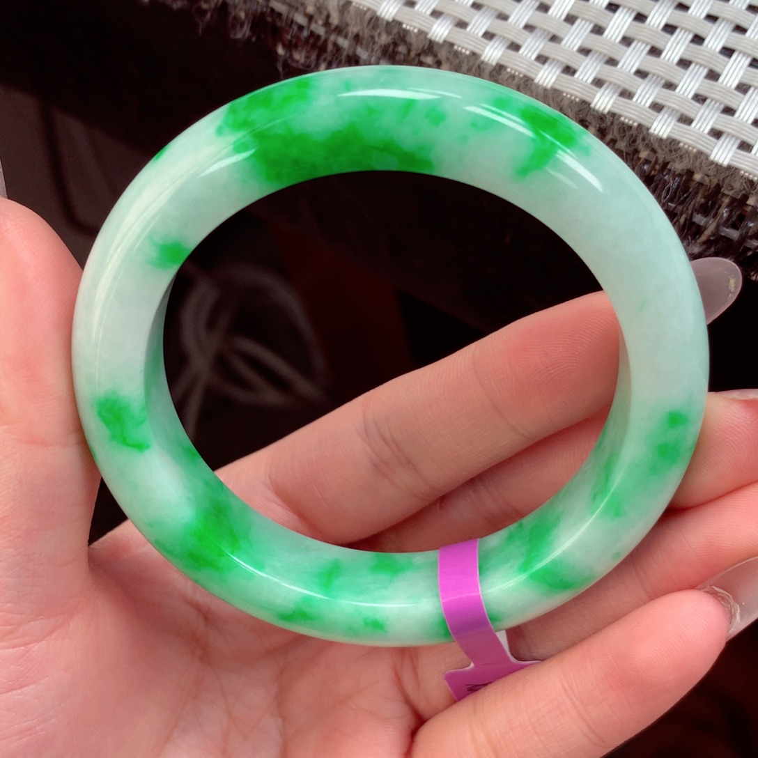 翡翠手镯未镶嵌忘*哭缅甸