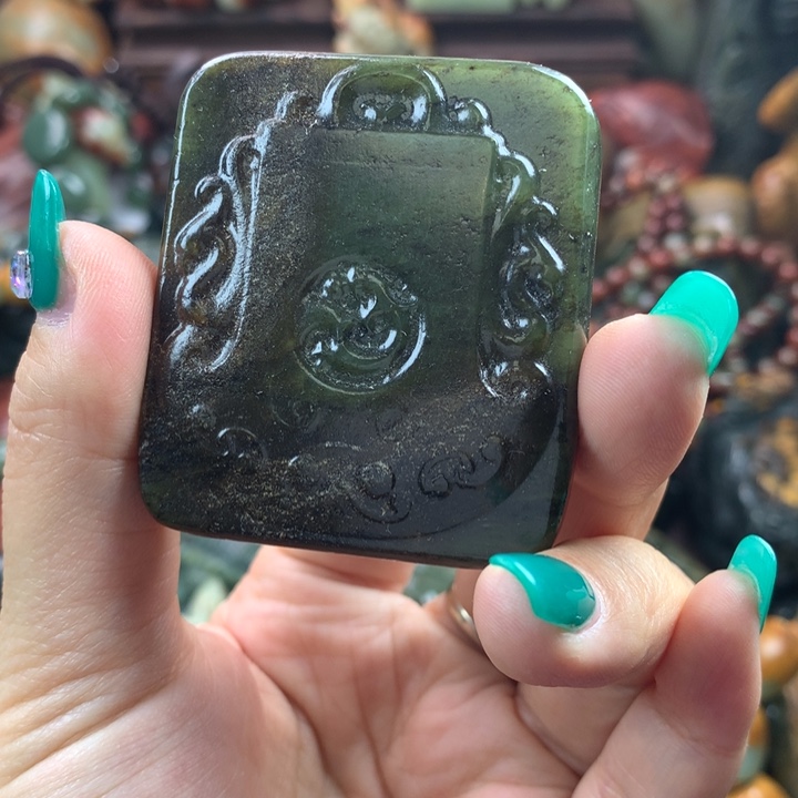 岫岩河磨玉（透闪石质玉）把件未镶嵌