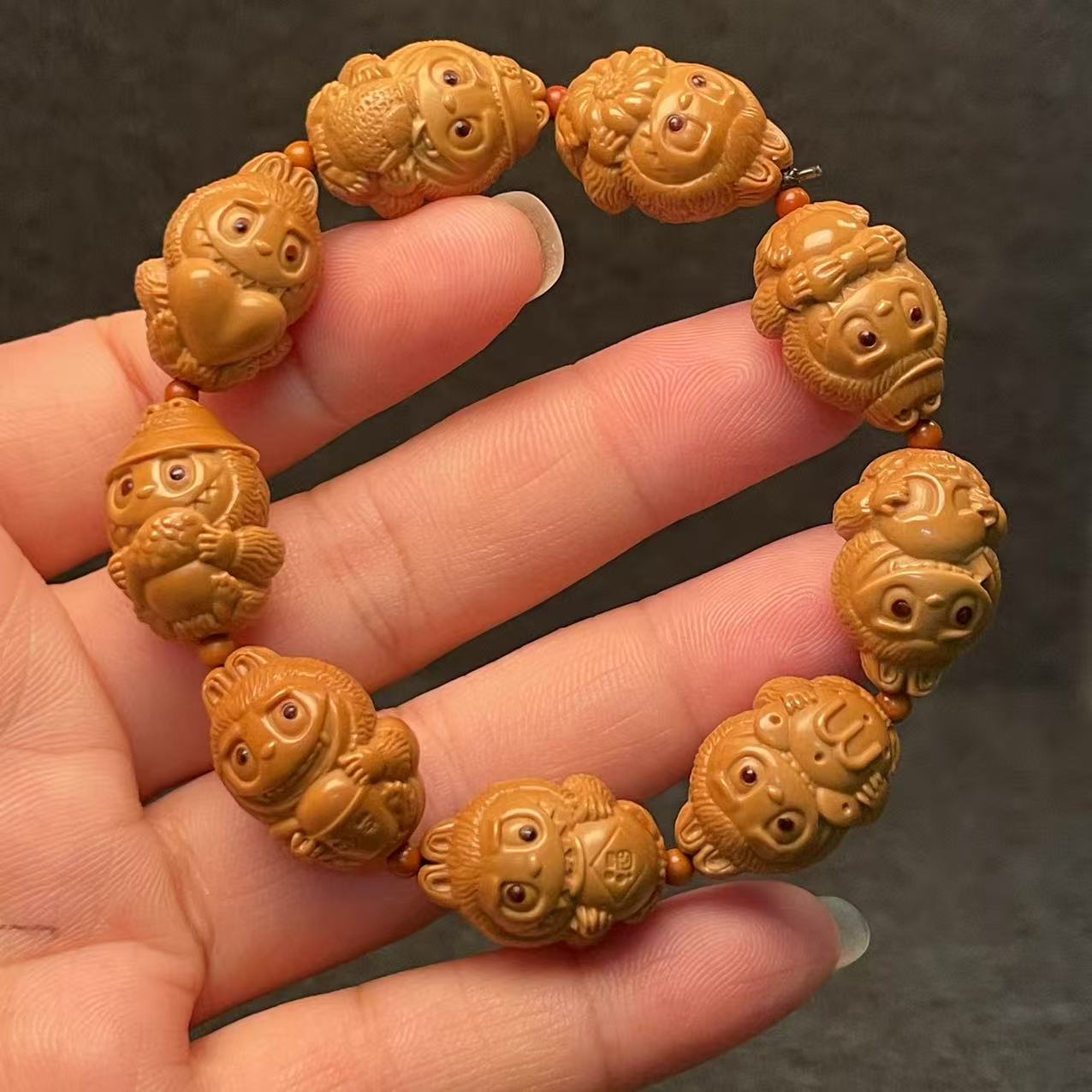 橄榄核雕Labubu手串小籽拉布布手串