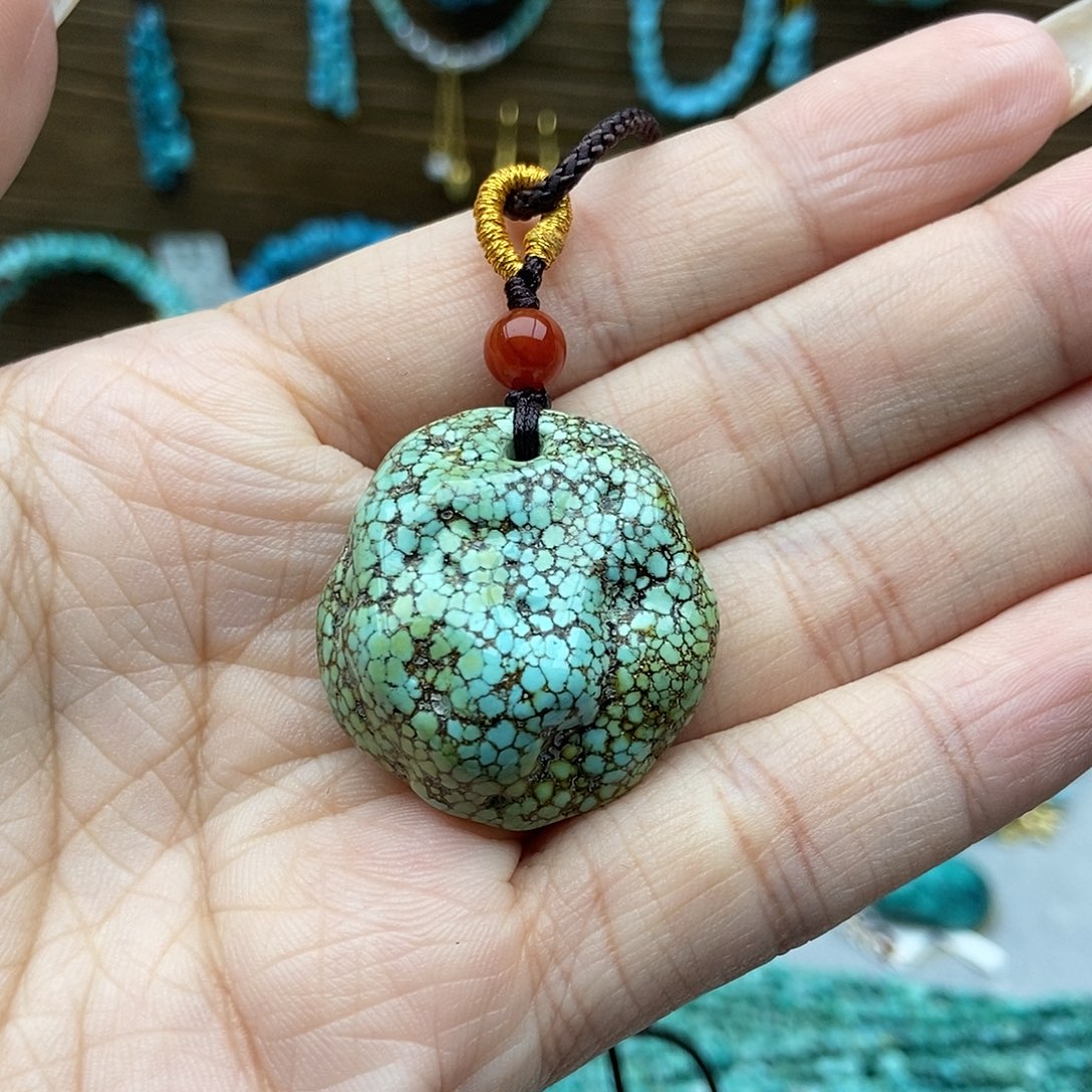 绿松石未镶嵌三彩网花吊坠