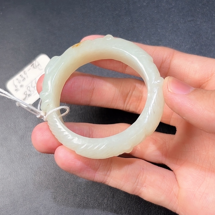 和田玉挂件未镶嵌开***！