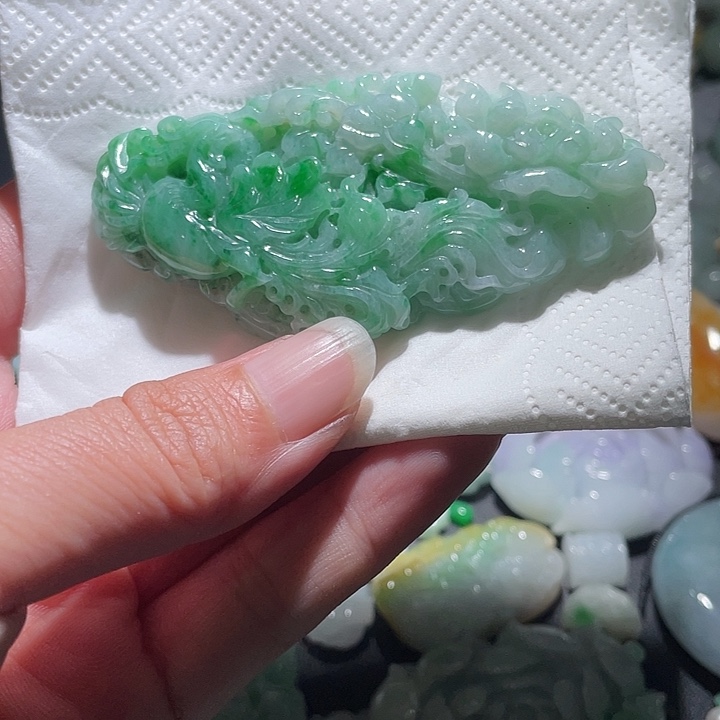 颈饰未镶嵌翡翠天