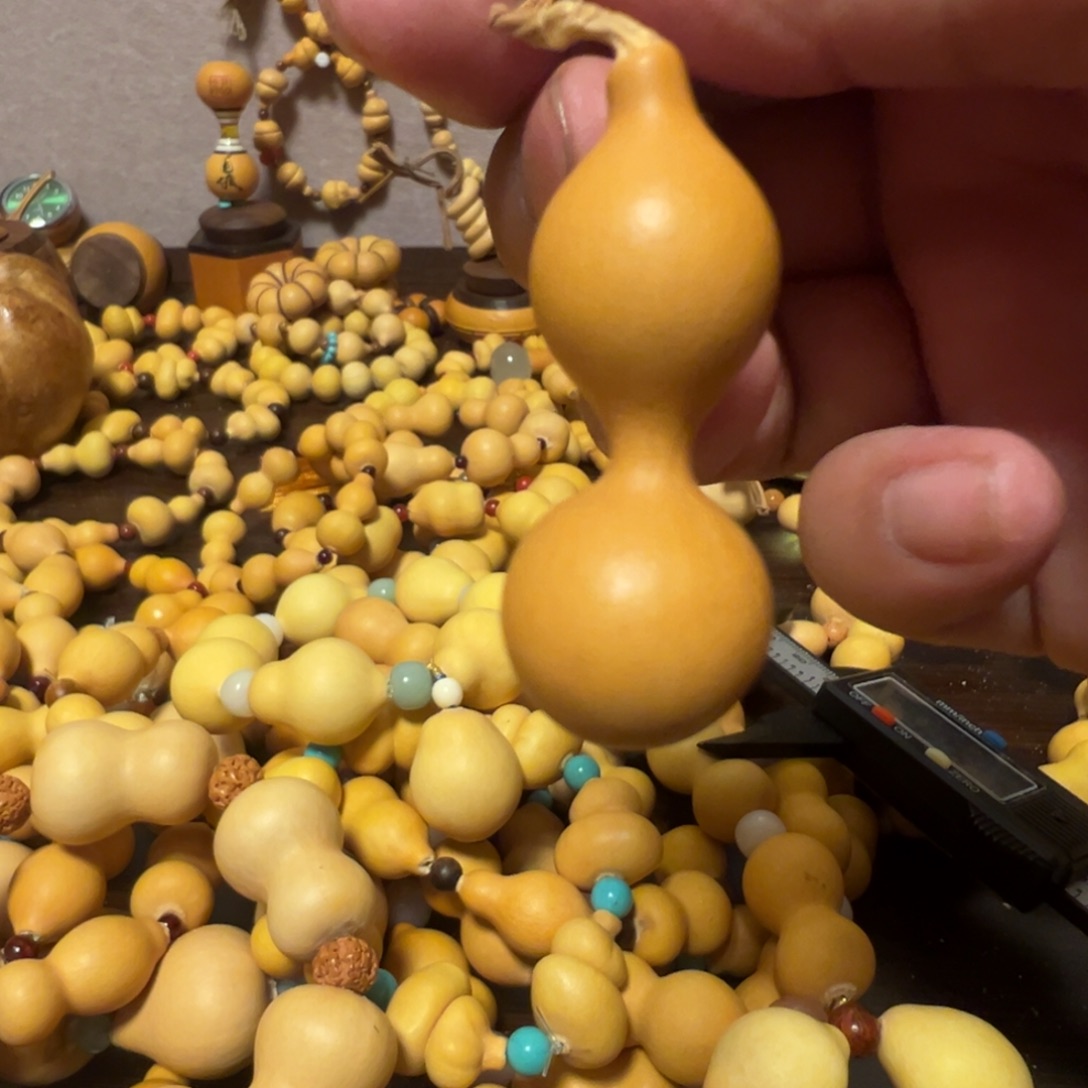 葫芦小葫芦手串一个，