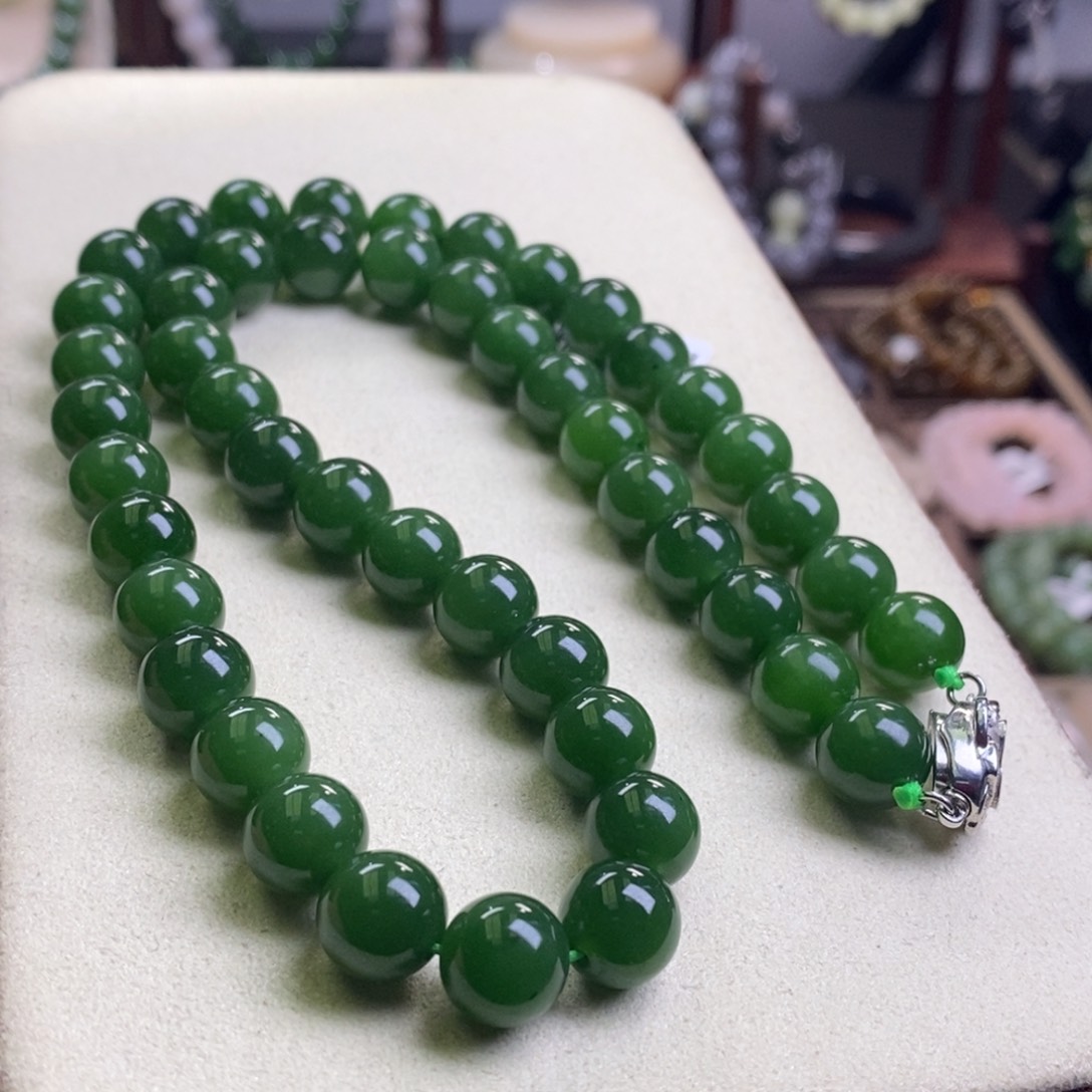 和田玉毕业级碧玉俄料老矿料高冰菠菜绿项链10m未镶嵌