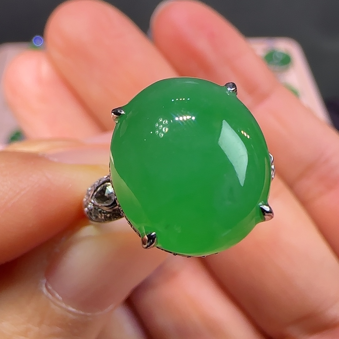 湘***豆翡翠18K金镶嵌吊坠(不含链)