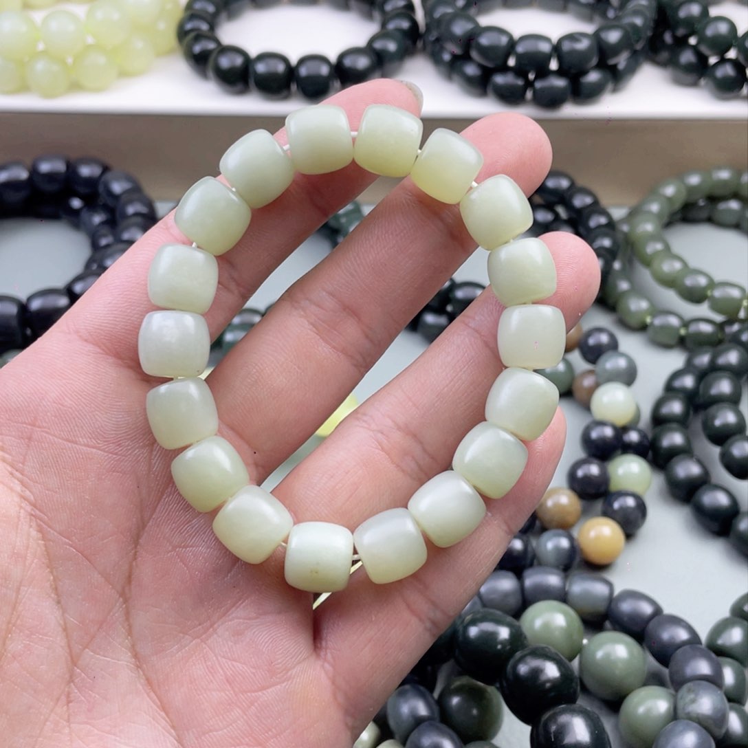 和田玉手串未镶嵌