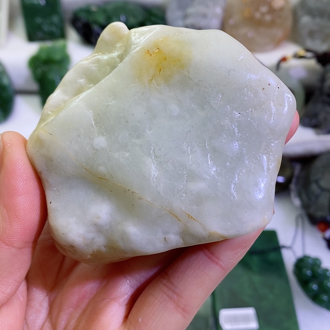 和田玉（糖玉）颈饰未镶嵌