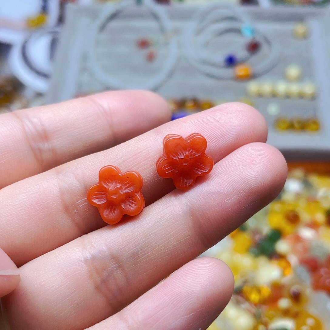 南红玛瑙未镶嵌挂件发一个