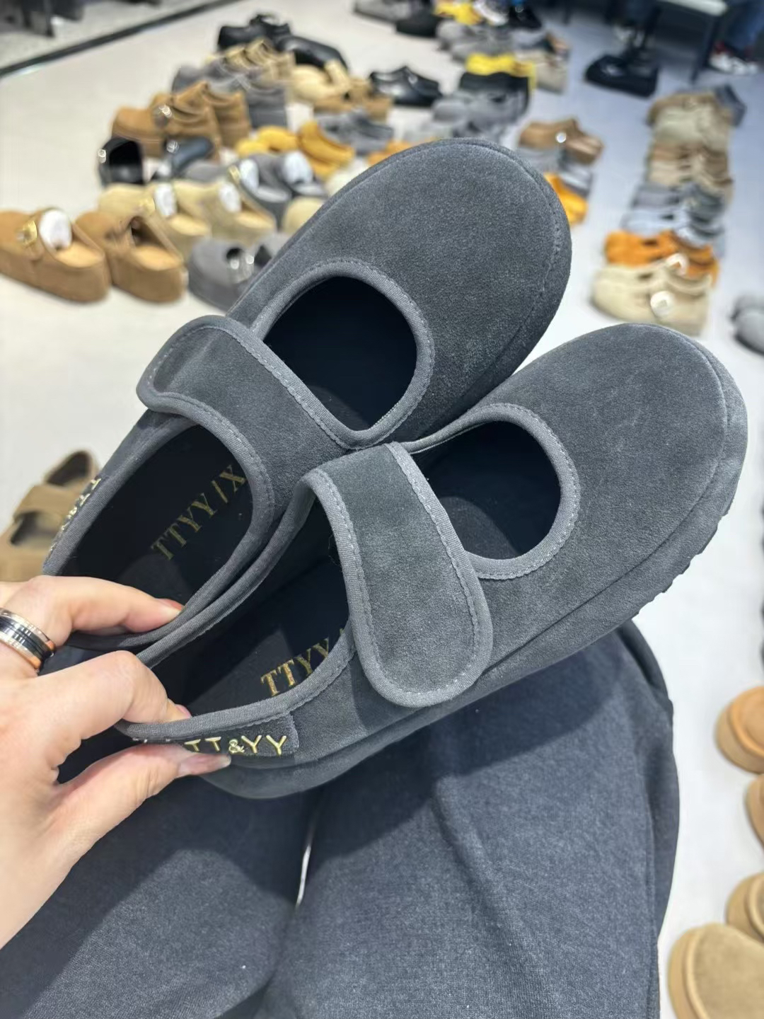 卡皮休闲时尚潮流韩版百搭纯色牛反绒皮舒适软底鞋