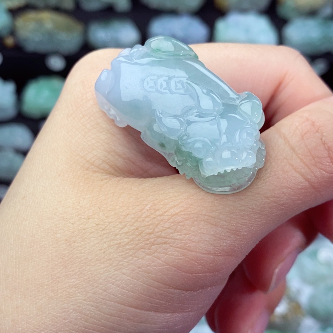 翡翠颈饰未镶嵌天然