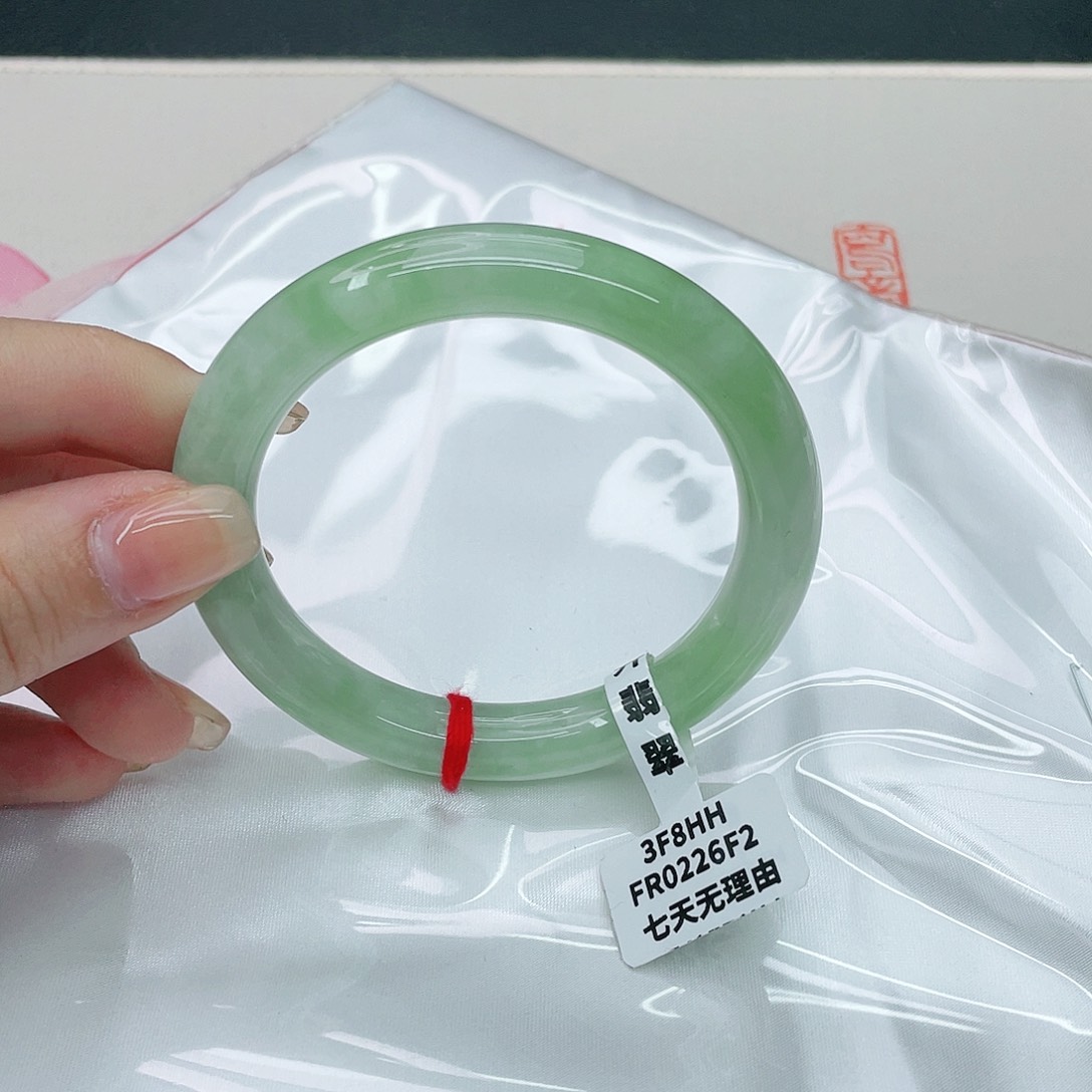 翡翠手镯未镶嵌圆56