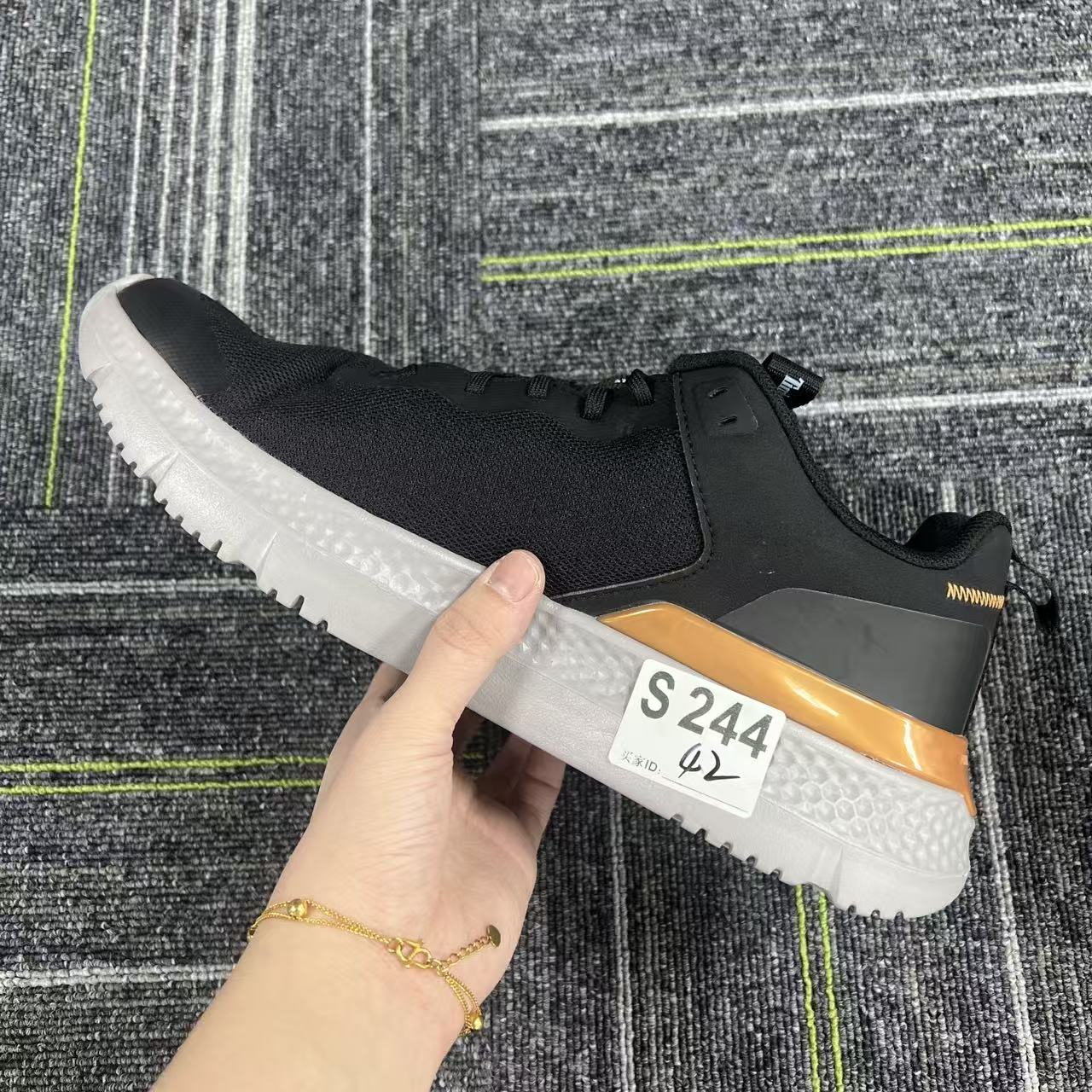 3-新款户外运动百搭休闲鞋 S244