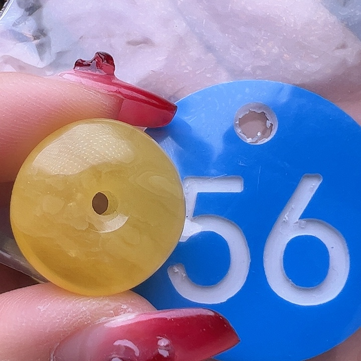 蜜蜡裸石未镶嵌微瑕 18.2/7.4mm 扣子