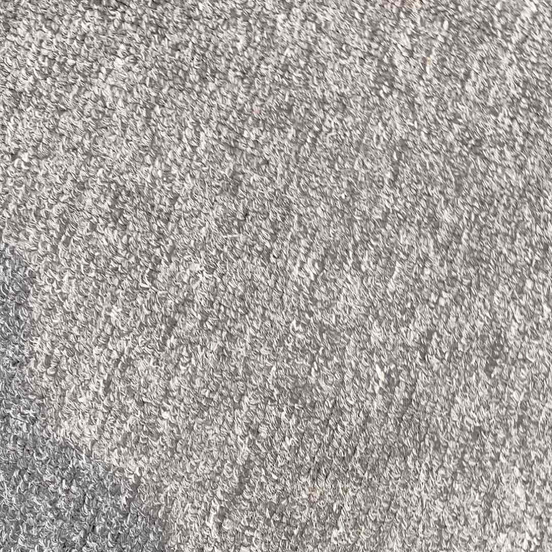 a*o圆圆的圆环上的一块大石头是