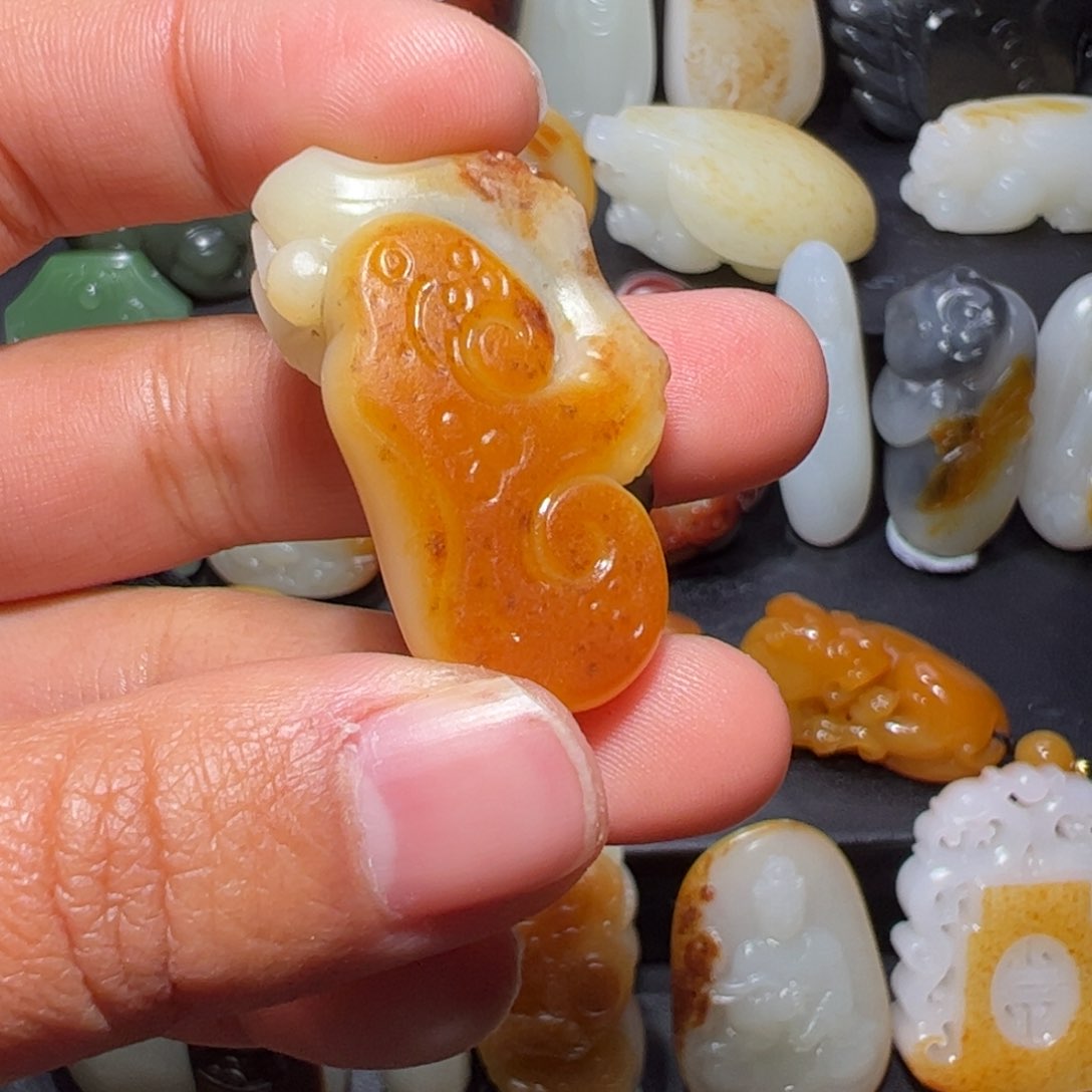 和田玉颈饰未镶嵌百***先