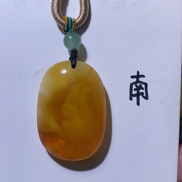 未镶嵌琥珀珠宝奇石