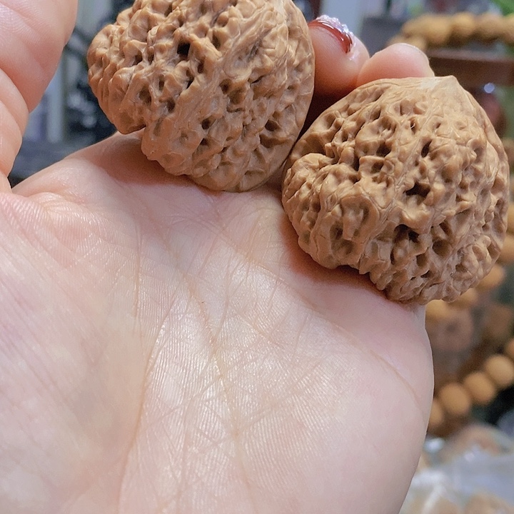 【闪购商品】文玩核桃把件42平谷凹底