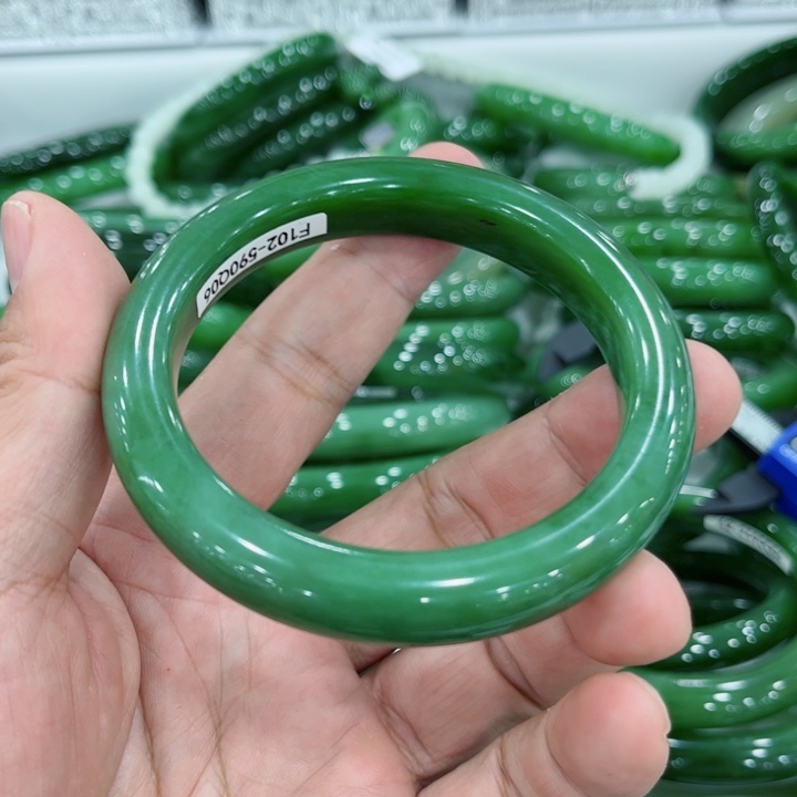 和田玉未镶嵌颈饰水*58～0