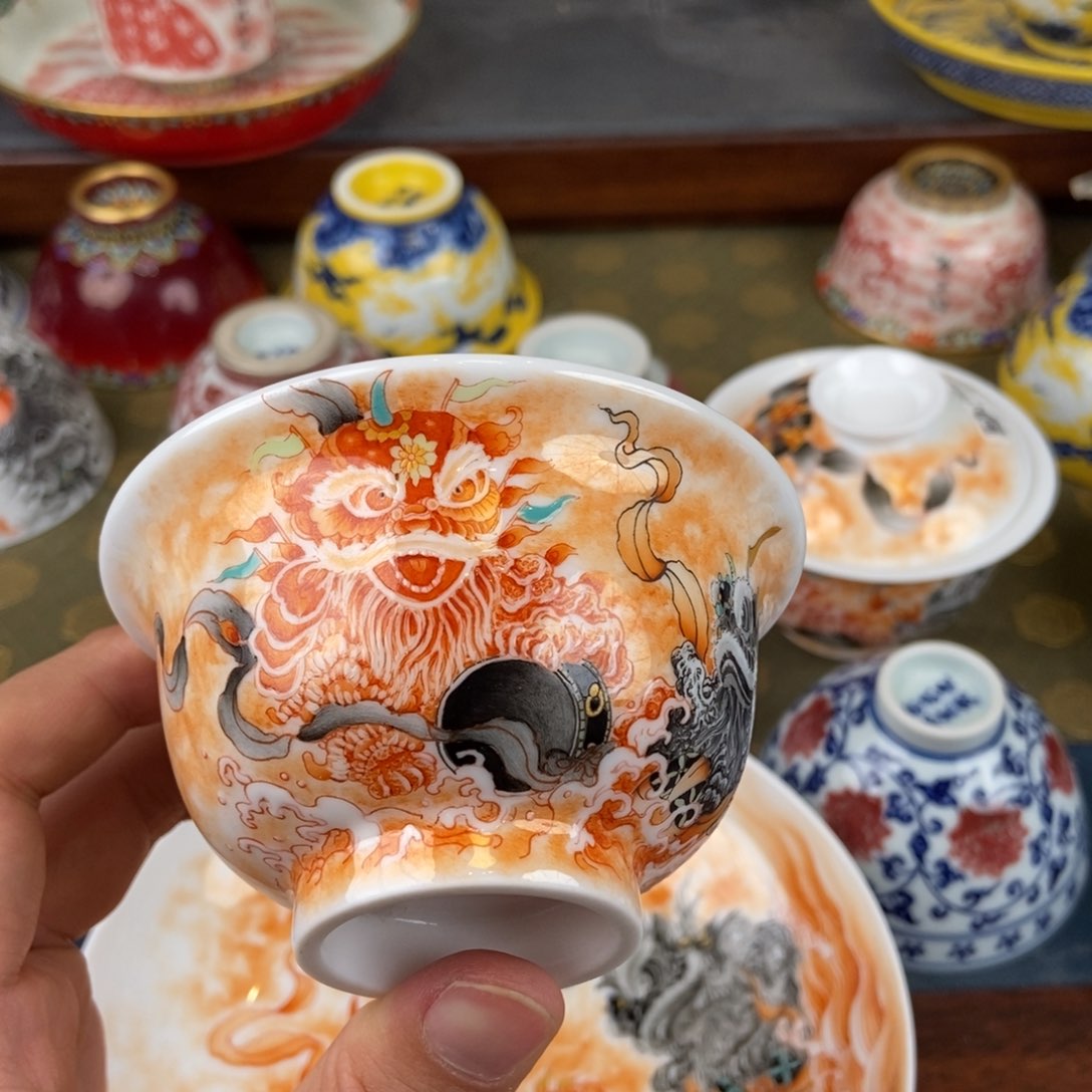 陶瓷艺术家的作品是一种