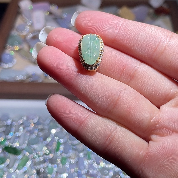 翡翠银S925镶嵌颈饰翡翠