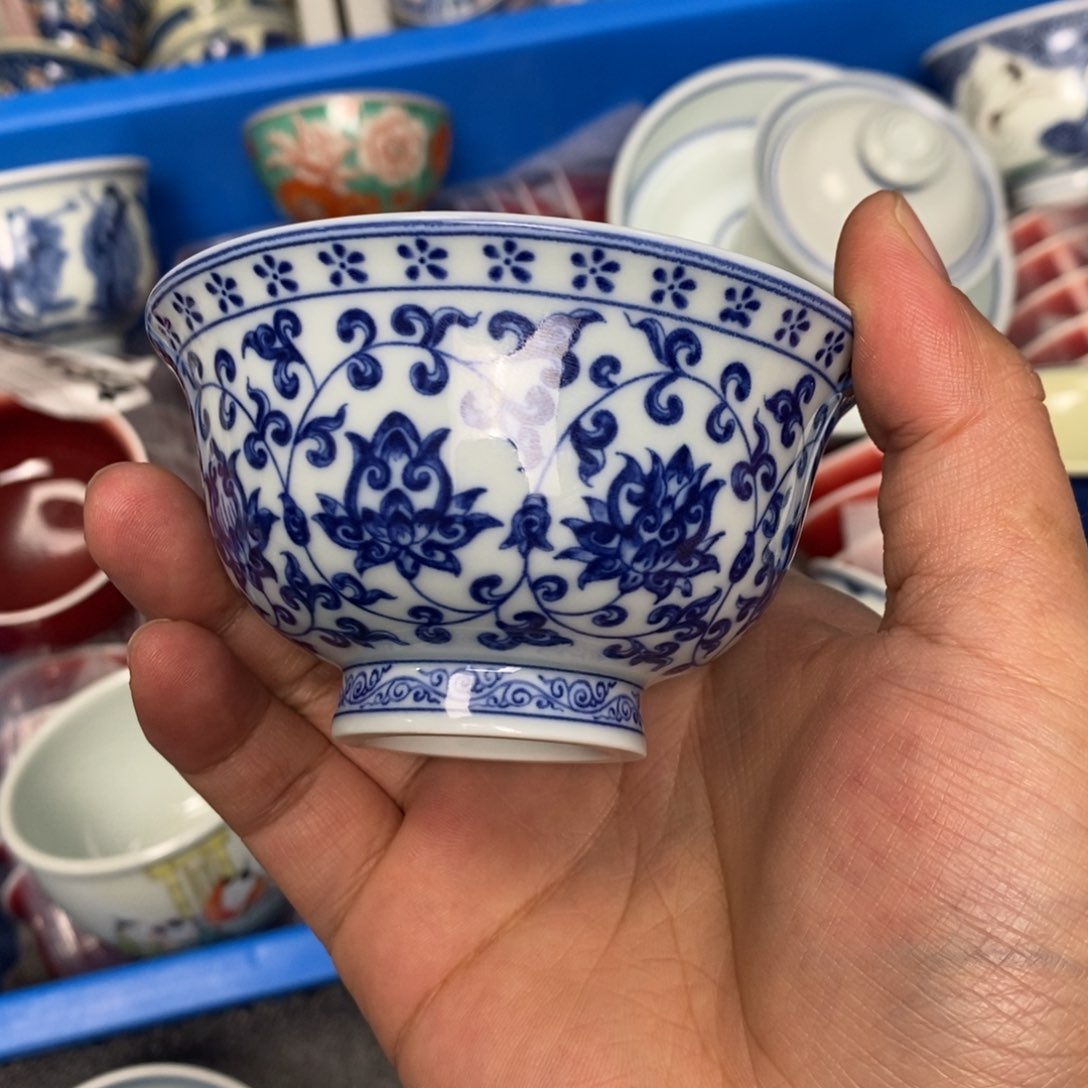 景德镇当代工艺品100毫升大的