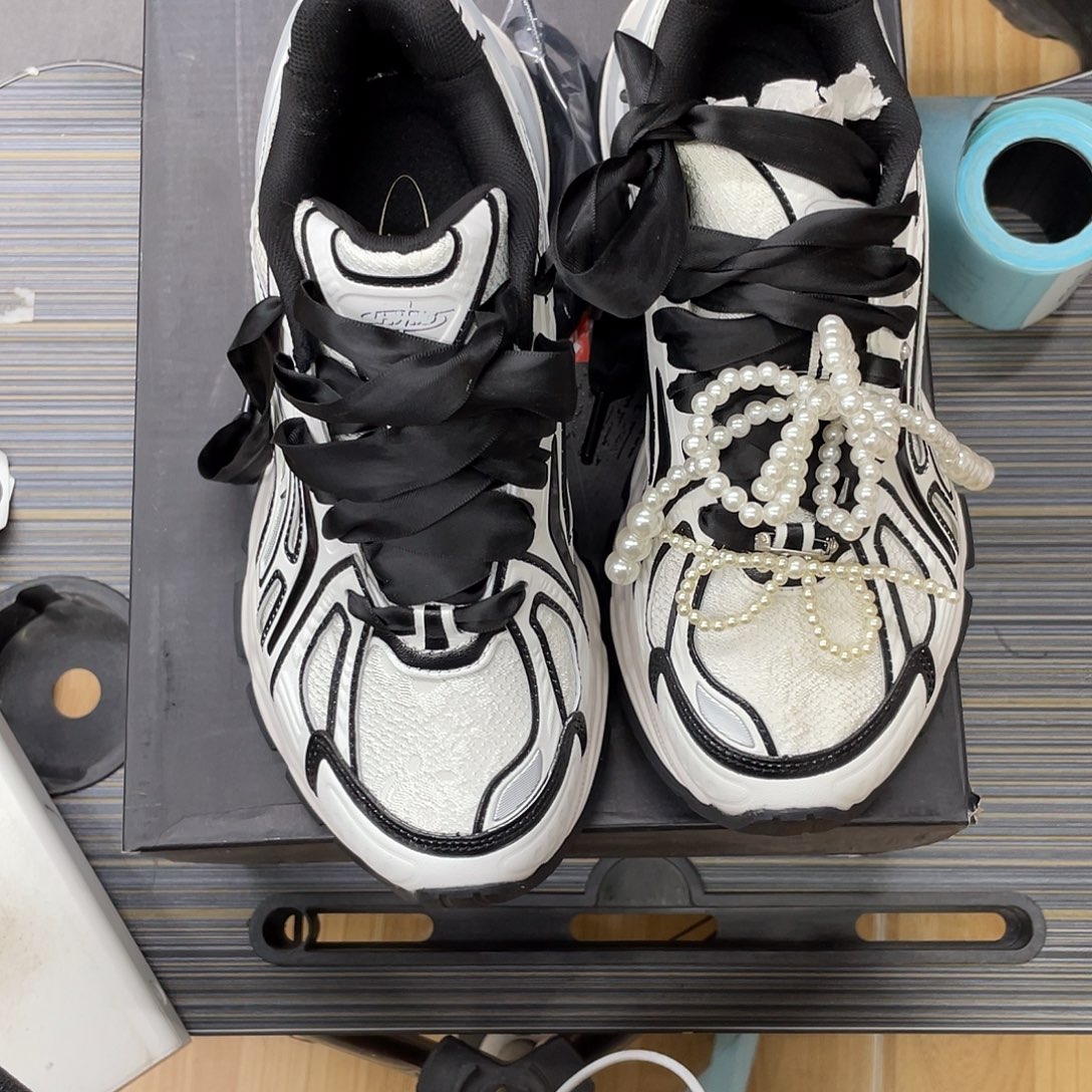 102号李宁运动鞋36.225脏