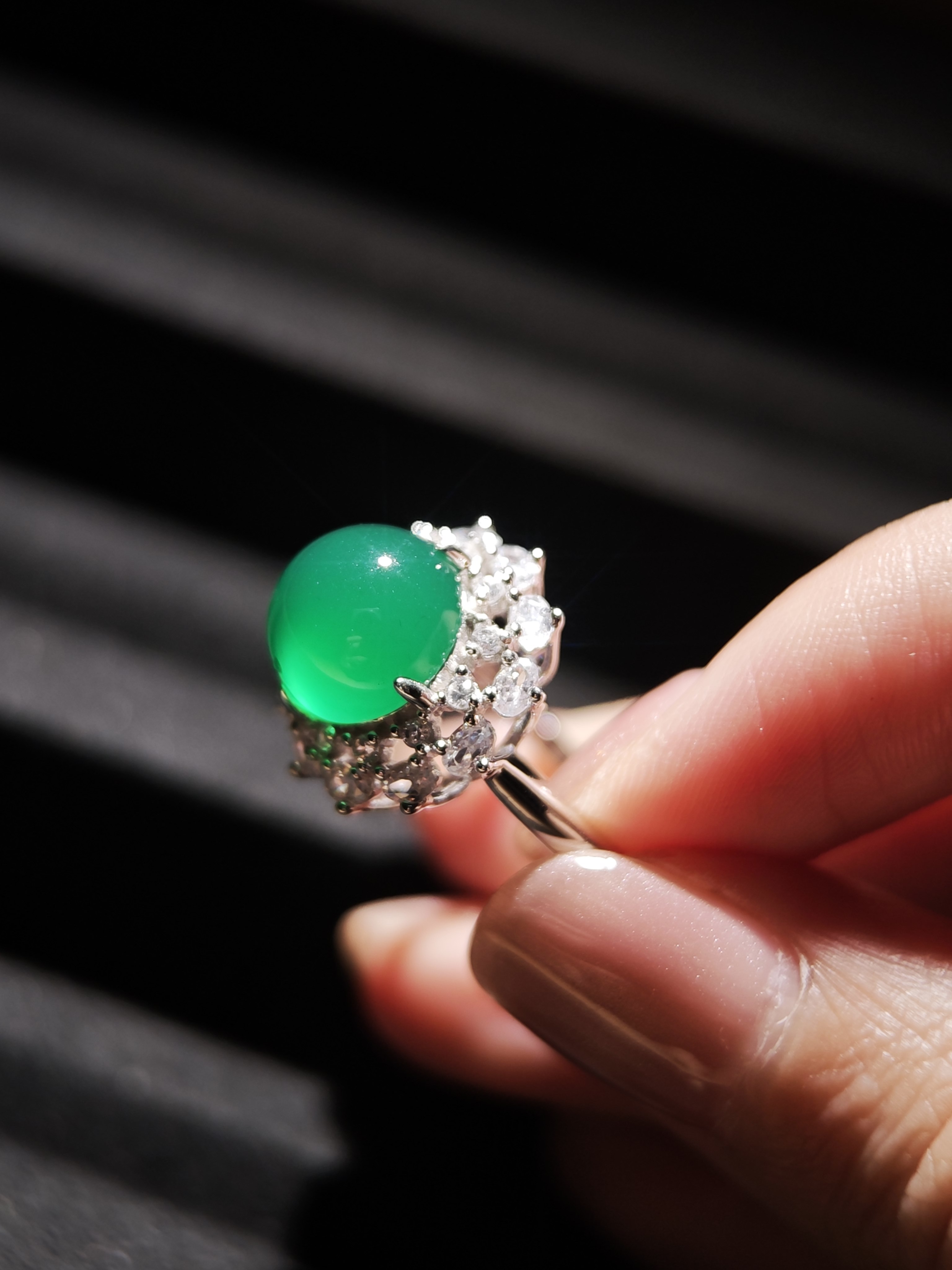 天然绿玉髓鸽子蛋S925镶嵌奢华珠宝新中式气质大牌戒指