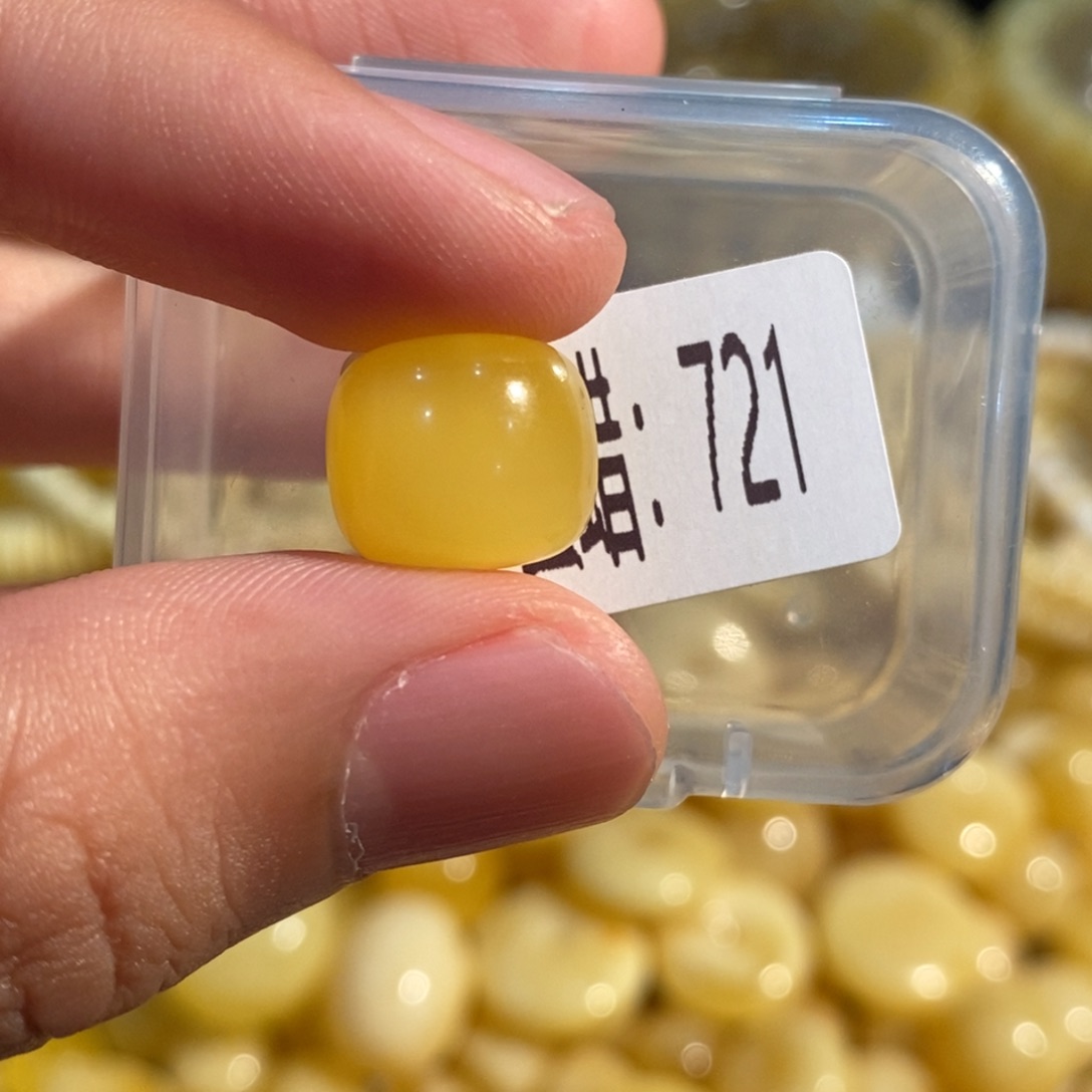 琥珀未镶嵌珠宝奇石721