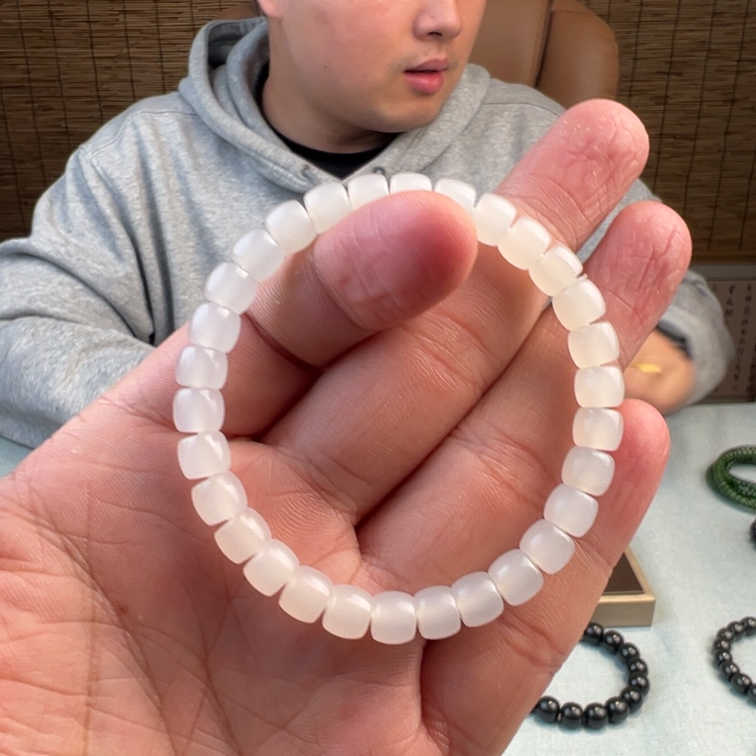 和田玉未镶嵌手链