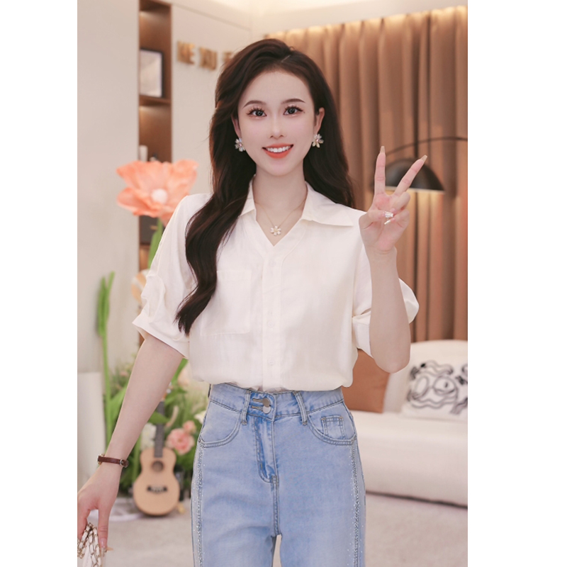 法式轻熟翻领短袖衬衫女2025夏季新款设计感优雅气质上衣